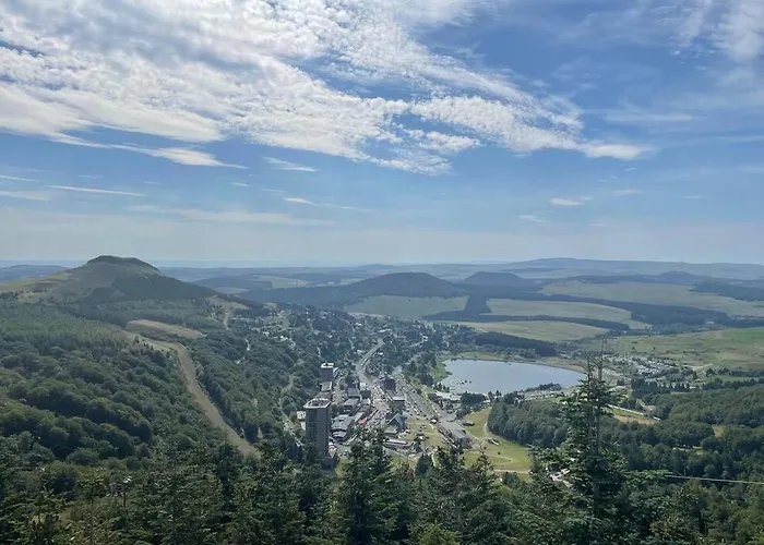 T3 Duplex Super Besse, Parking, Piscine, Wifi Apartament Besse-et-Saint-Anastaise